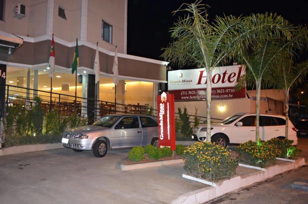 Hotel Grande Minas Vespasiano Exteriör bild